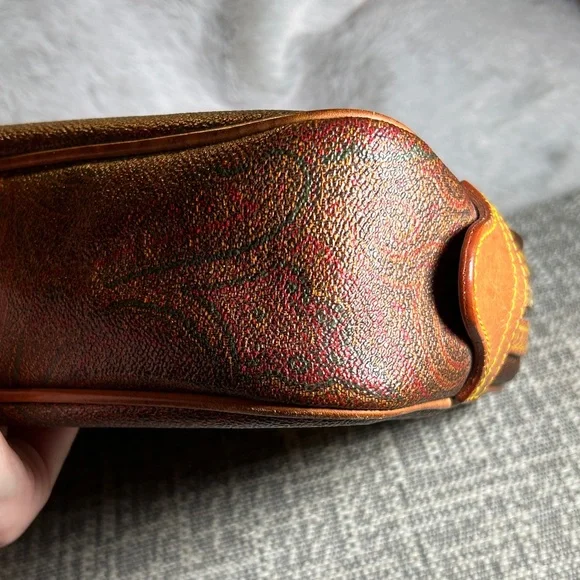 368. Vintage Etro Travel Pouch - Picture 7 of 13